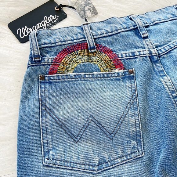 NEW Wrangler Limited Ed White Oak High Flare Jean - Picture 8 of 11